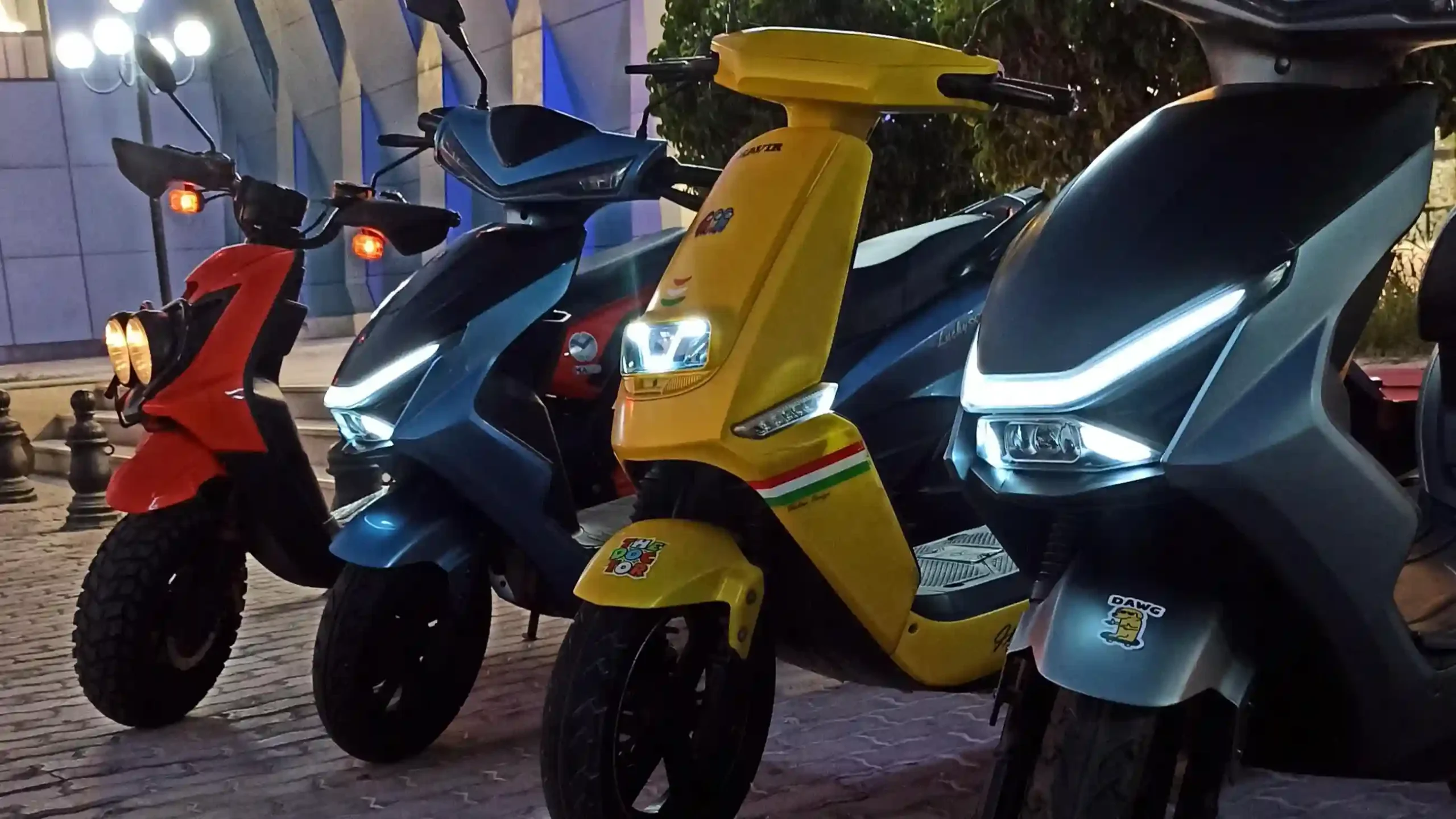 بهترین زمان اجاره موتور در مشهد؛ تحلیل فصلها و ایام پیک سفر